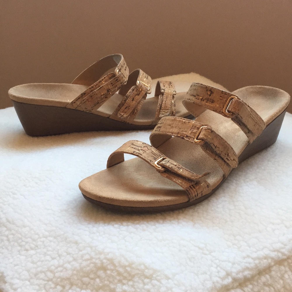 VIONIC Strappy Sandals